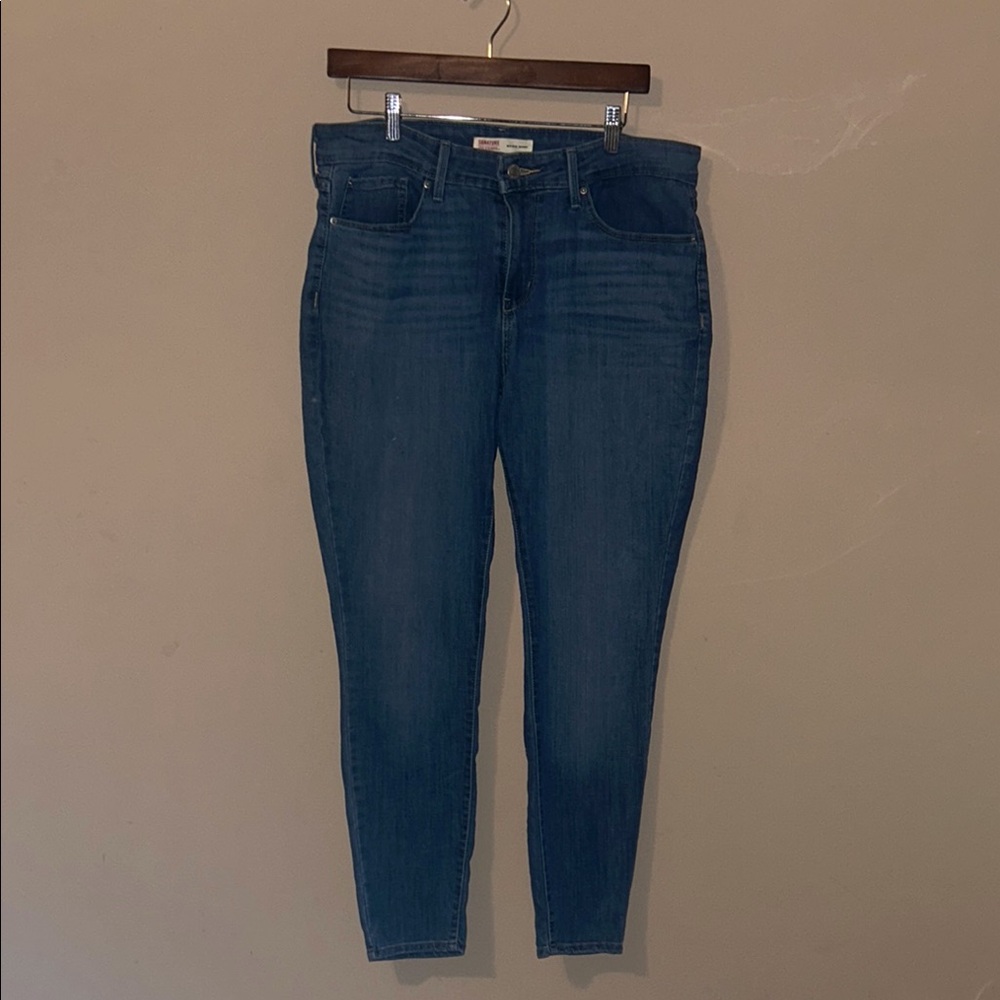 Size 12 Women's Levi Skinny Jeans